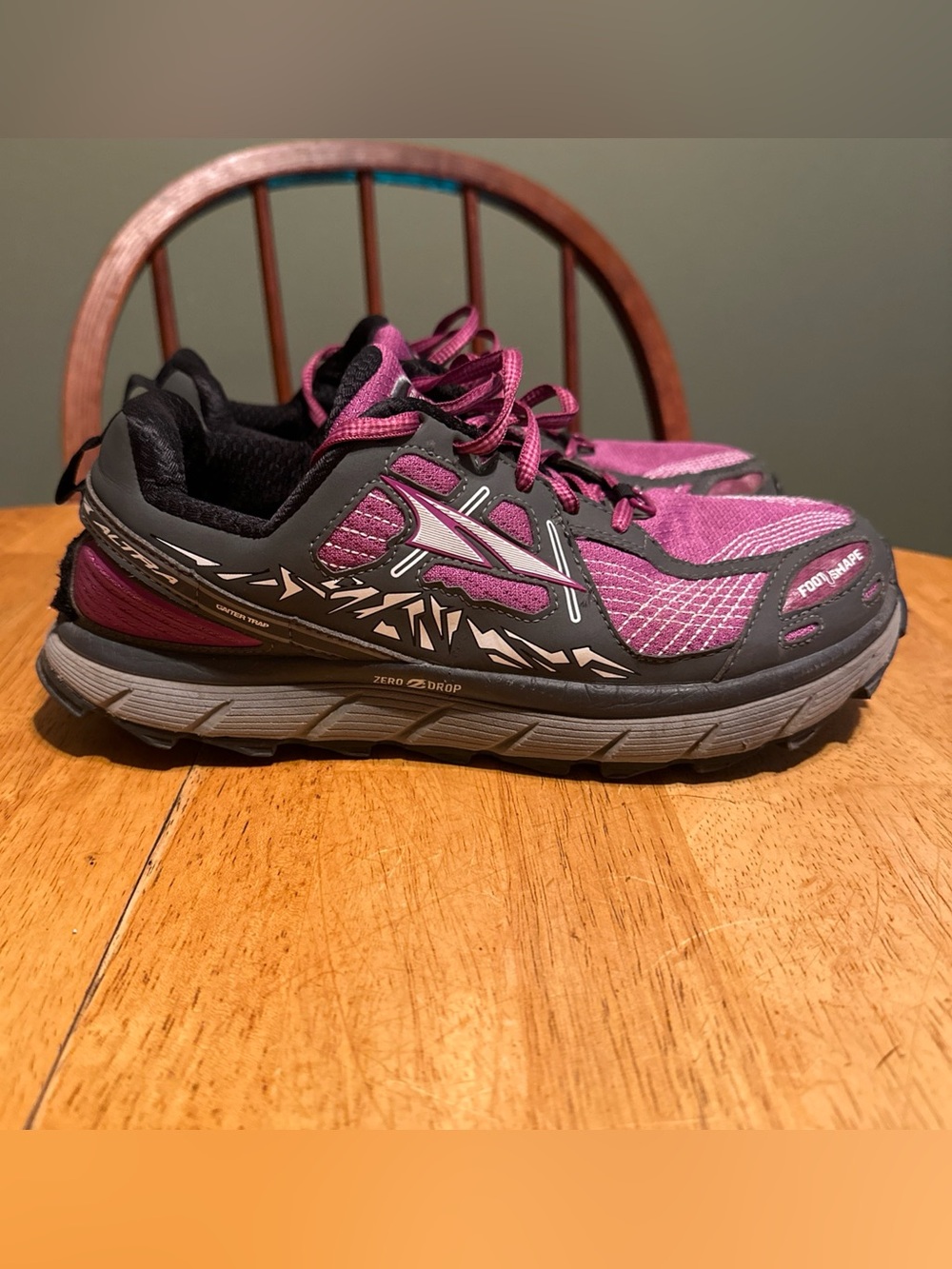 Altra Lone Peak 3.5 Gator Trap Trail Sneaker Purple Grey AFW1755F-1 Women's  9